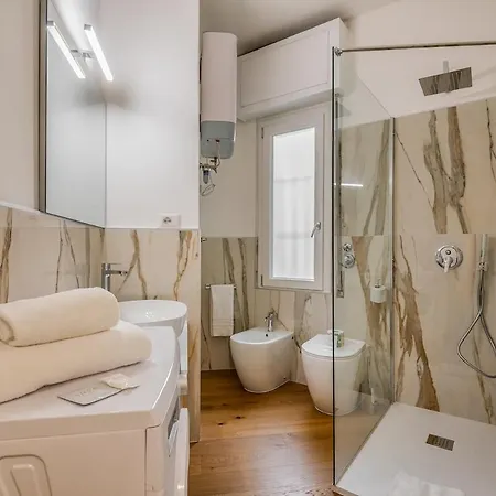 Daire Metro A 3 Min-duomo A 8 Min-wi-fi-ac-smarttv Milano